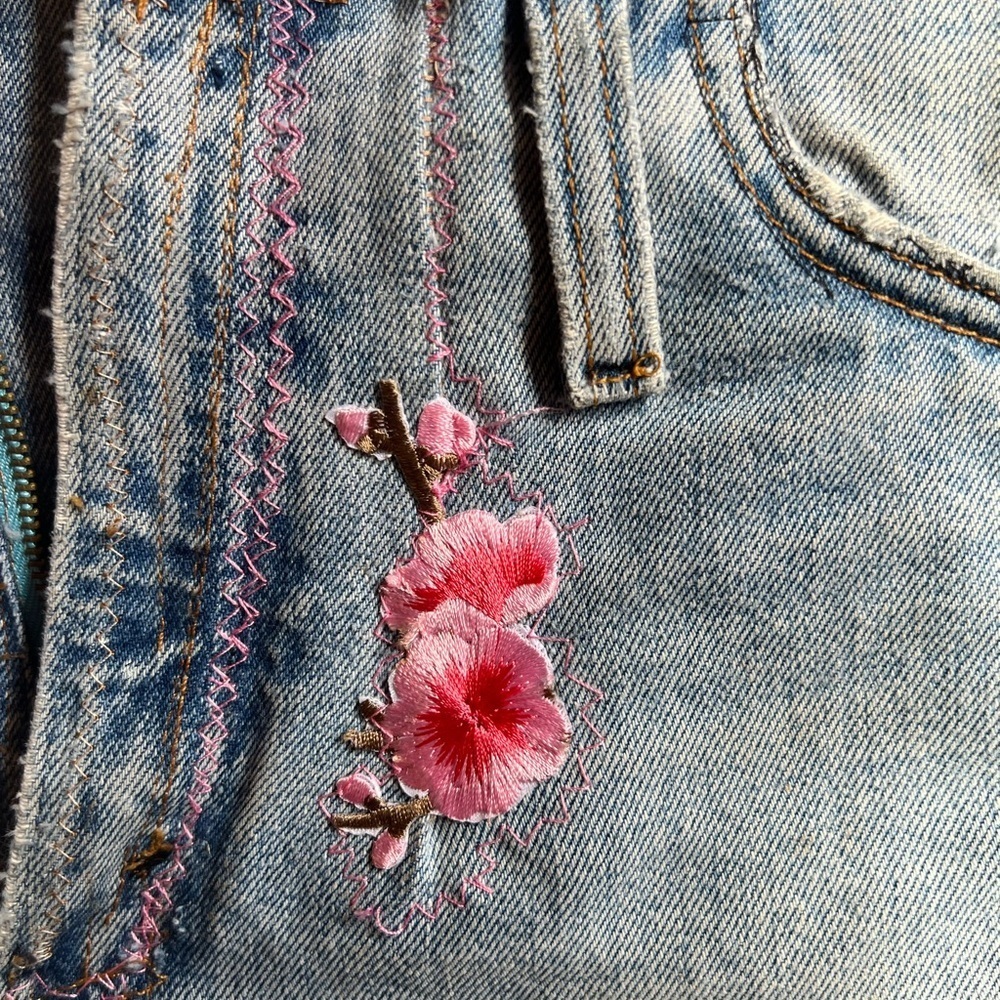 Handmade A-Line Denim Skirt with Cherry Blossom patches and Zipper Closure. - Picture 7 of 14